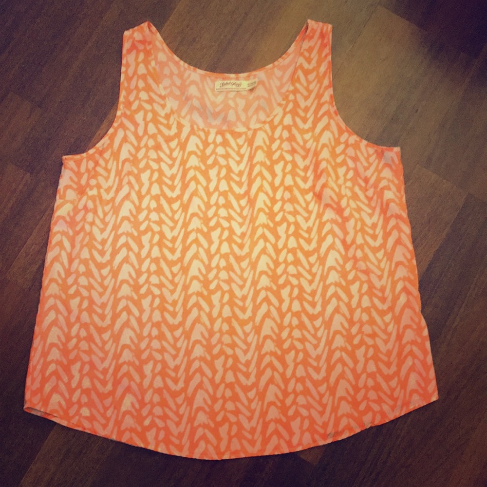 XL orange and white top. Polyester.